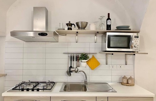 Villa Santa Lucia degli Abruzzi Apartment | Civic25 Abruzzo | Romantic retreat within the historic center