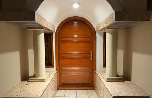 Jesus Maria House | Italia