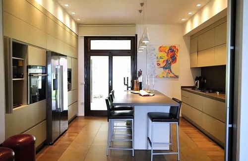 Besozzo Villa | Italian Lakes villa with heated pool