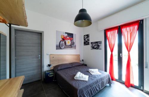 Millesimo Bed & Breakfast | Italian Piston House Sport Moto Rent