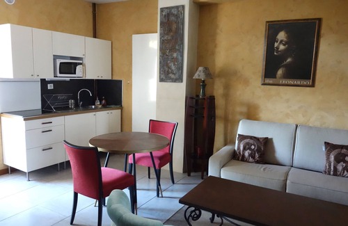 Amboise Apartment | Italian-style apartment and garden in the heart of Amboise.