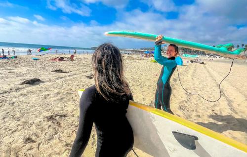 Pacific Beach Hostel | ITH San Diego Beach Bungalow Surf Hostel