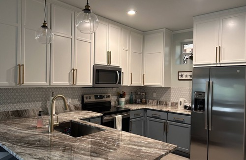 Jones Mills House | It’s summertime! Come relax at Tranquil Lake Catherine townhome