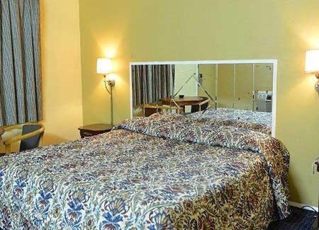 Green Brook Hotel | Ivory Tower Motor Inn Green Brook