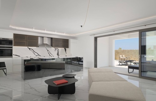 Perama Villa | Ivory Villa, Pool, Heated SpaWhirlpool, Sauna & Gym