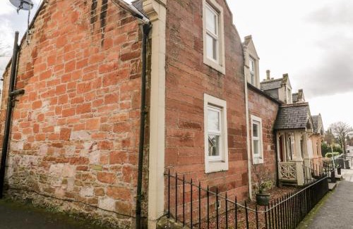 Thornhill House | Ivy Bank
