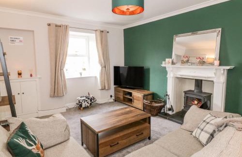 Thornhill House | Ivy Bank