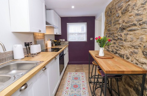 Richmond Cottage | IVY COTTAGE, pet friendly, character holiday cottage in Richmond