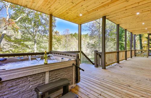 Young Harris House | Ivylog Creek Getaway - STR License #00,7980