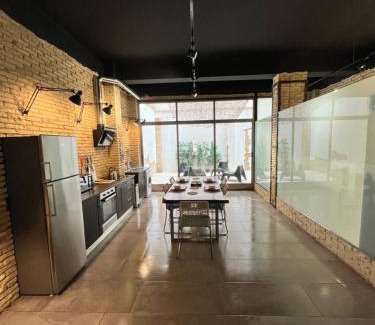 Nou Moles Apartment | IY Loft 4 - Open Plan Garage Style - Up to 4 people