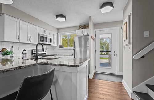 Onamia Villa | Izaty's Beach Villa- Completely remodeled and exceptionally clean