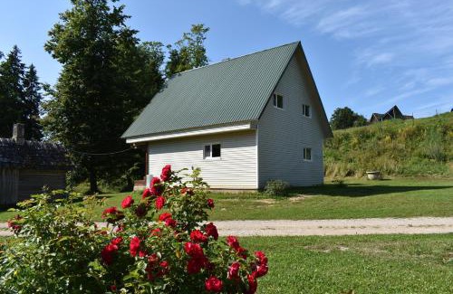 Rouge House | Jõeniidu Holiday House