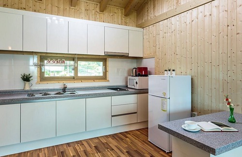 Seongsan Condo | J&J Pension