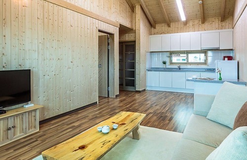 Seongsan Condo | J&J Pension