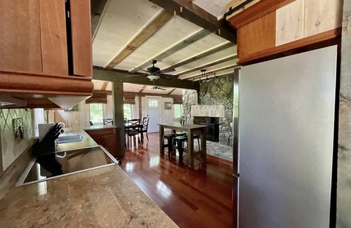 Alton Bay House | JACKS GETAWAY: UNIQUE POST & BEAM BARN IN ALTON BAY BY MT MAJOR ⛰& GUNSTOCK⛷