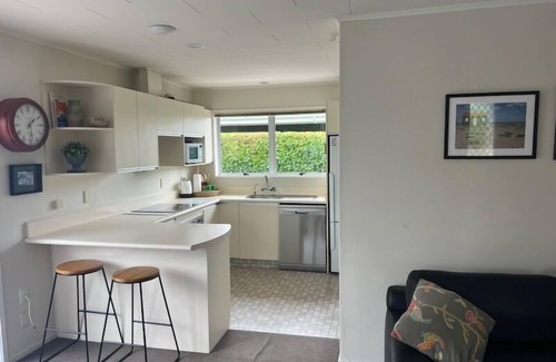 Two Mile Bay Cottage | Jacksons - Two Mile Bay Holiday Home