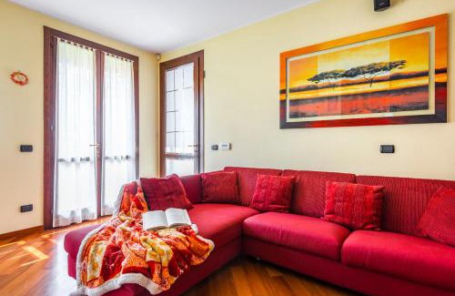 Casalgrande Apartment | Jacuzzi Apartment in Italian Villa, Wi-Fi & Garden Sassuolo - Maranello