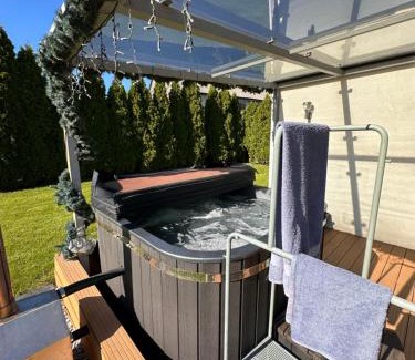 Borkowo Lostowickie Apartment | Jacuzzi Bubble Apartment - 15 minutes drive from the Old Town