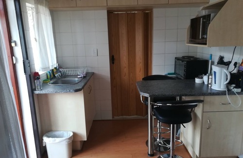 Bedfordview House | JAMBAR B&B/SELF CATERING.