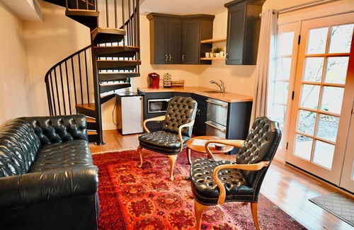 New Kent House | James Armistead Lafayette Cottage: 3BR, New Kent