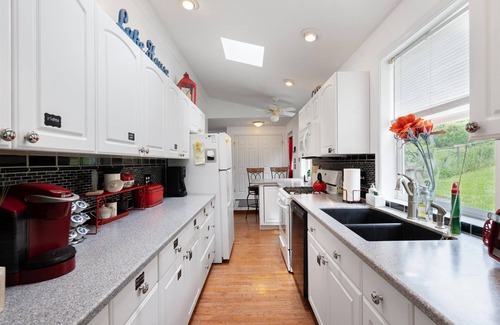 Jamesville House | Jamesville Lakehouse Retreat