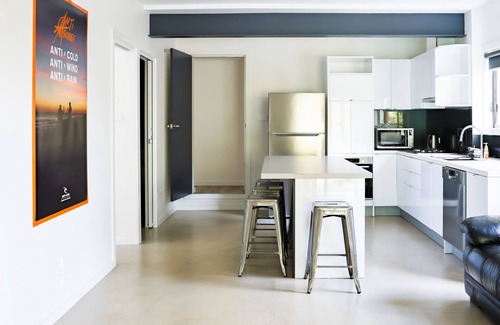 Jan Juc House | Jan Juc Surfcoast Retreat. Sleeps 14. Pet friendly. Ocean views. Elevated deck