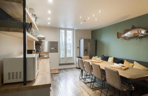 Dun-sur-Meuse House | Jane Austen Lake Retreat, cleaning included