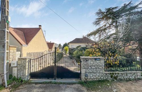 Sud Loire Apartment | Jardin Secret - Maison Proche de l'Hippodrome