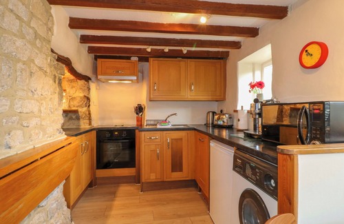 Winster Cottage | JASMINE COTTAGE, family friendly, with open fire in Winster