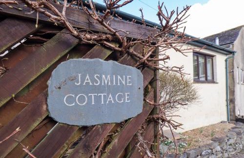 Thornthwaite House | Jasmine Cottage