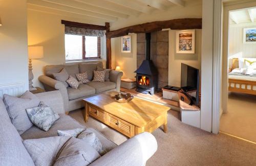 Thornthwaite House | Jasmine Cottage