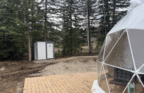 Hinton RV Rental | Jasper Gateway Glamping, Dome #3