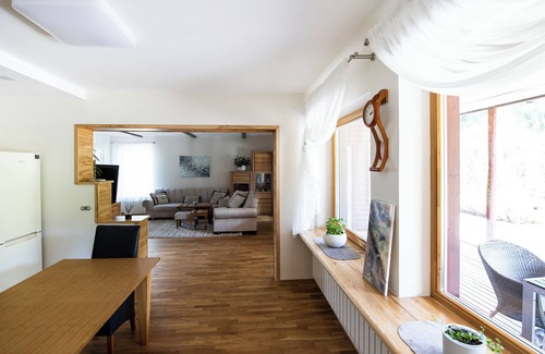 Darsuniskis House | Jaukus ir ramus poilsis miško apsuptyje prie židinio.