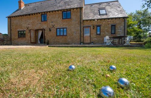 Upper Oddington House | Jay Barn - Ash Farm Cotswolds
