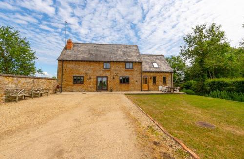 Upper Oddington House | Jay Barn - Ash Farm Cotswolds