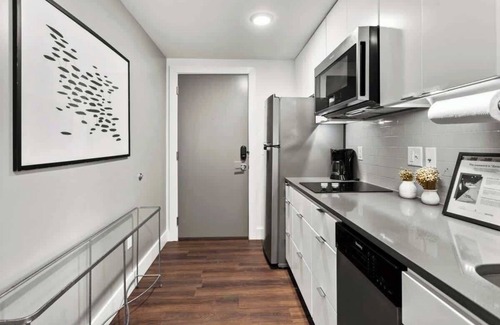 Hanover Place Apartment | Jazz Age Studio Historic KC, Extended Stay, Gym