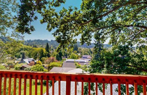 Friendly House | Jefferson Jolly