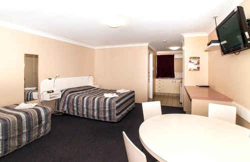 Kearneys Spring Hotel | Jefferys Motel