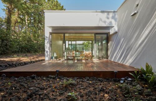 Sehwa-ri House | Jeju Healing House