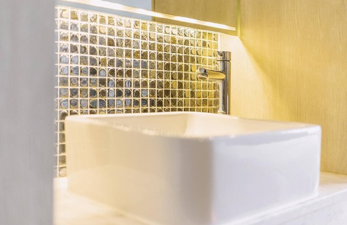 Andeok House | Jeju Maru Hotel & Cafe