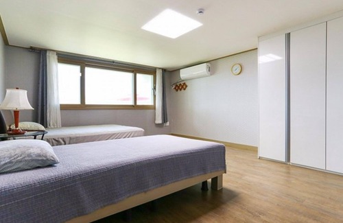 Hallim House | Jeju Osaekgyul Cheheom Pension