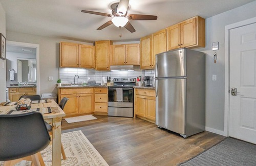 Weston Apartment | Jelinek Hideaway Unit 5