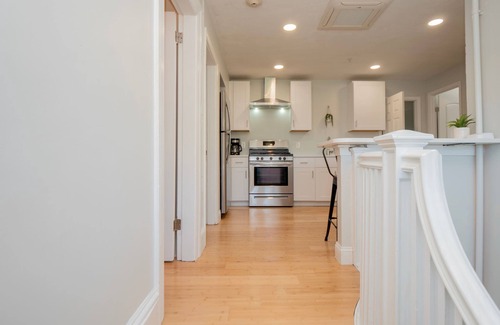 College Hill Apartment | Jennifer's Historic College Hill Apartment - The Lookout