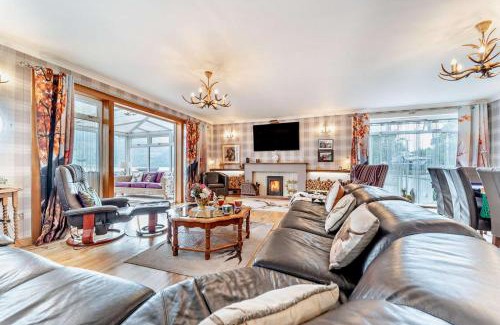 Cairndow House | Jennys Bay