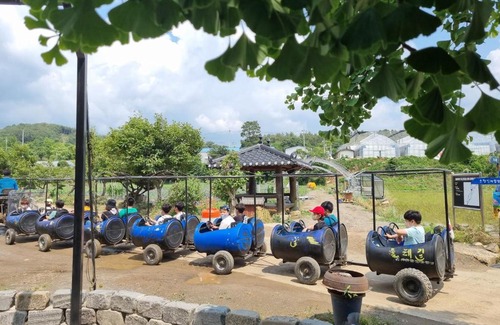 Witchangbat House | Jeong-Chon Organic Farm Stay