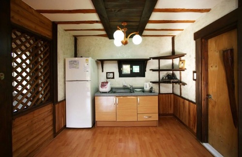 Sabuk House | Jeongseon Haetbinnuri Pension