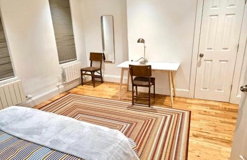 Communipaw Apartment | Jersey City Private Entire Apartment - 30 Minutes From Wall St New York City