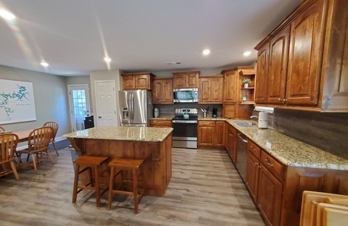 Beaver Shores House | Jessica's Beaver Lake Bungalow-Short Walk to Boat Ramp and Shoreline!