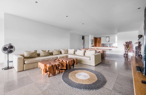 Jimbaran Villa | Jimbaran Balangan BeachFront Villa Nakar