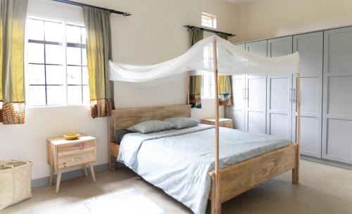 Jinja House | JINJA HOUSE